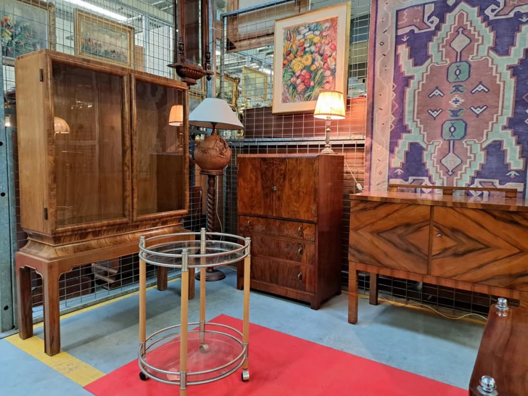 Skuteczne sposoby na pozbycie się zapachu stęchlizny z mebli