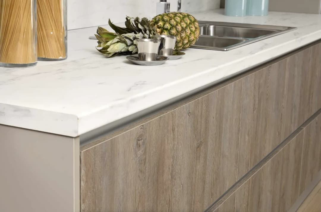 Jak odnowić meble kuchenne z MDF i uniknąć najczęstszych błędów