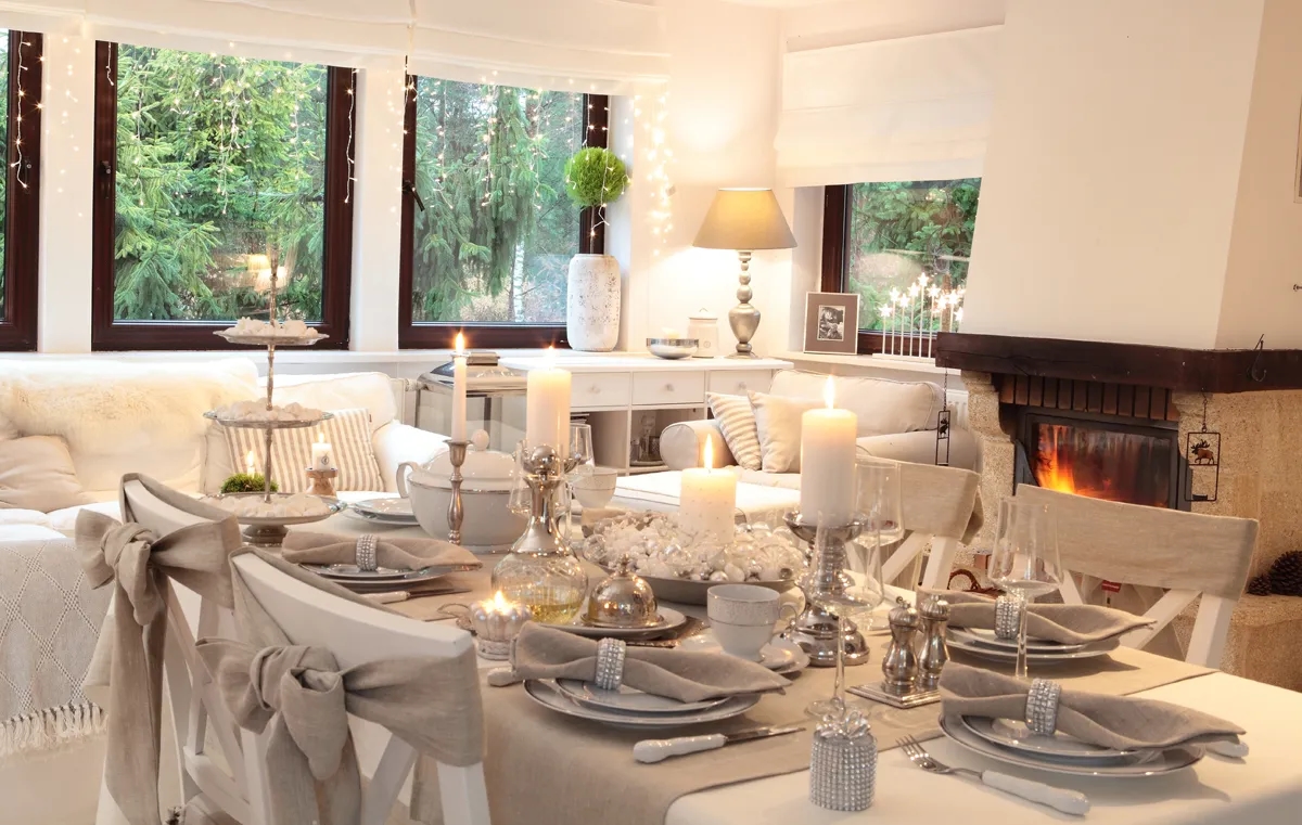 Jak ozdobić krzesła na święta - proste i kreatywne pomysły dekoracyjne