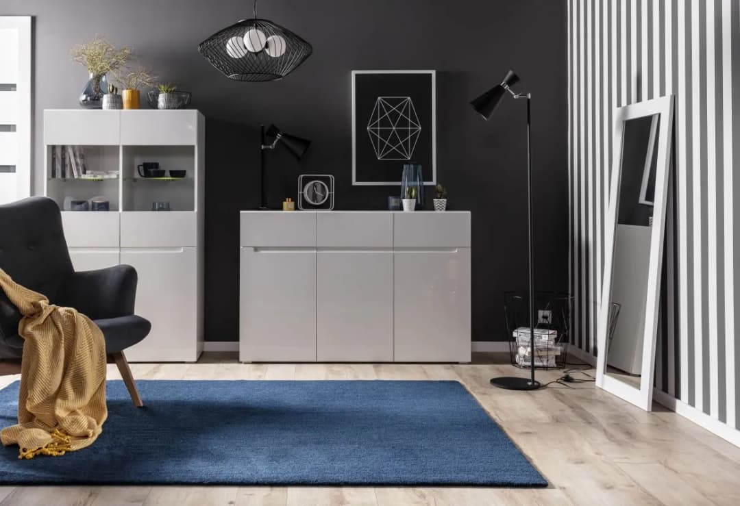 Jaki kolor paneli do białych mebli, aby uniknąć błędów w aranżacji?