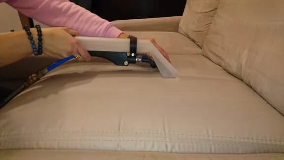 Jak wyprać kanapę z moczu i skutecznie usunąć zapach? Jak wyprać kanapę z moczu i skutecznie usunąć zapach?