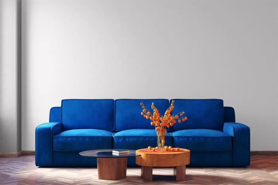 Jakie kolory ścian do granatowej kanapy, aby uniknąć błędów w aranżacji?