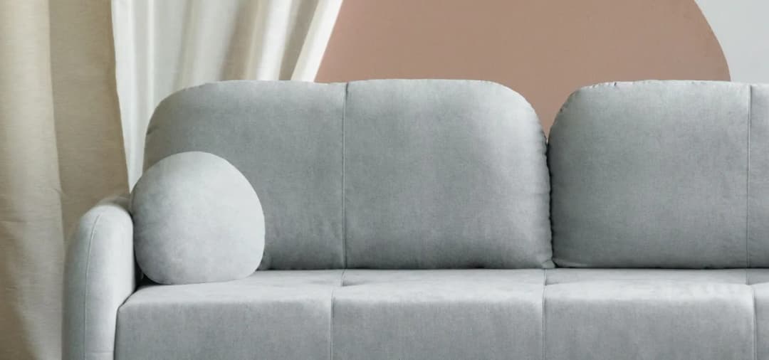 Jakie kolory zasłon do szarej kanapy, aby stworzyć harmonijną przestrzeń?